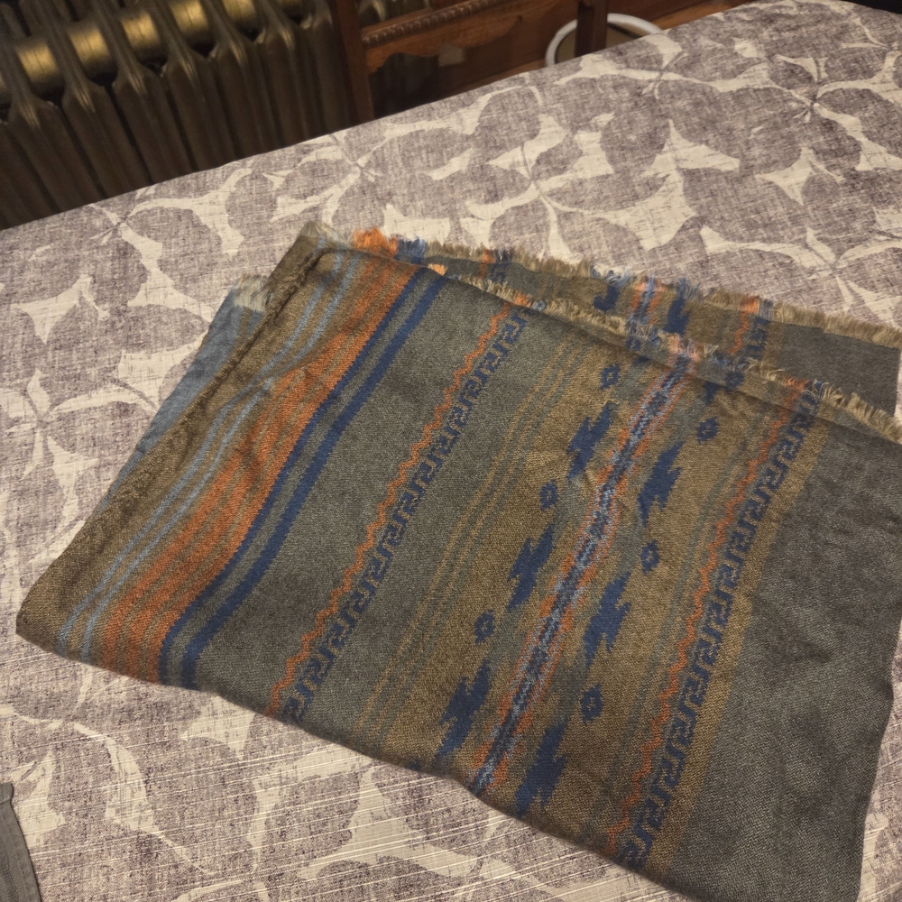 Multicolor Patterned Scarf